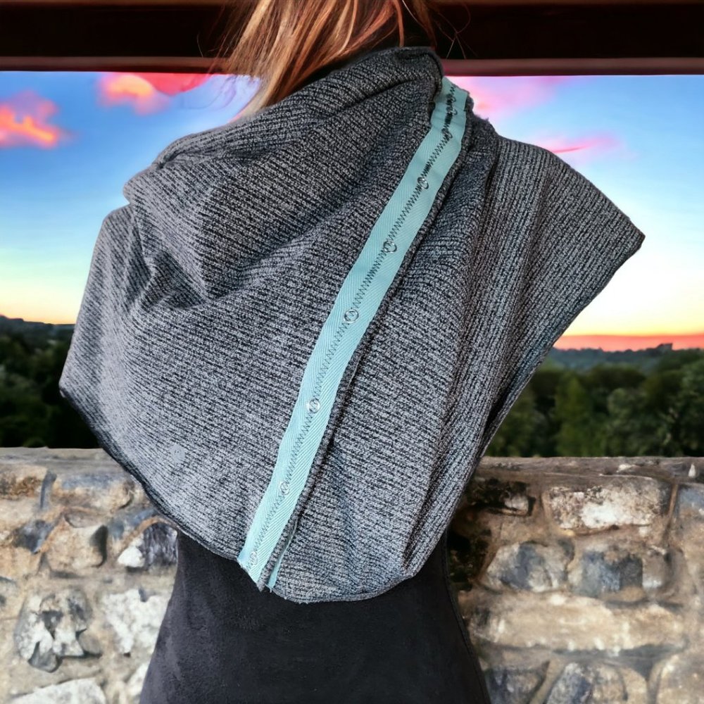 NWOT APANA PAJANI YOGA Infinity Scarf.